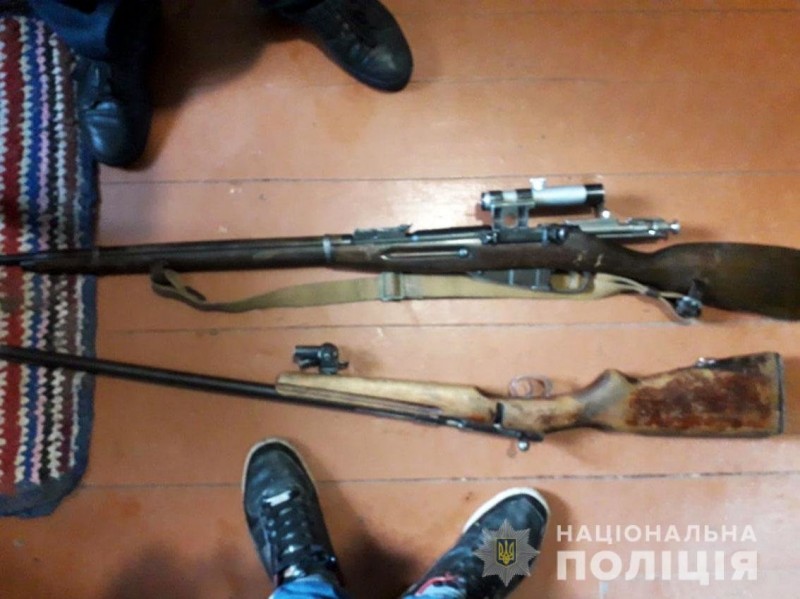 На Чернігівщині в приватному будинку знайшли арсенал зброї