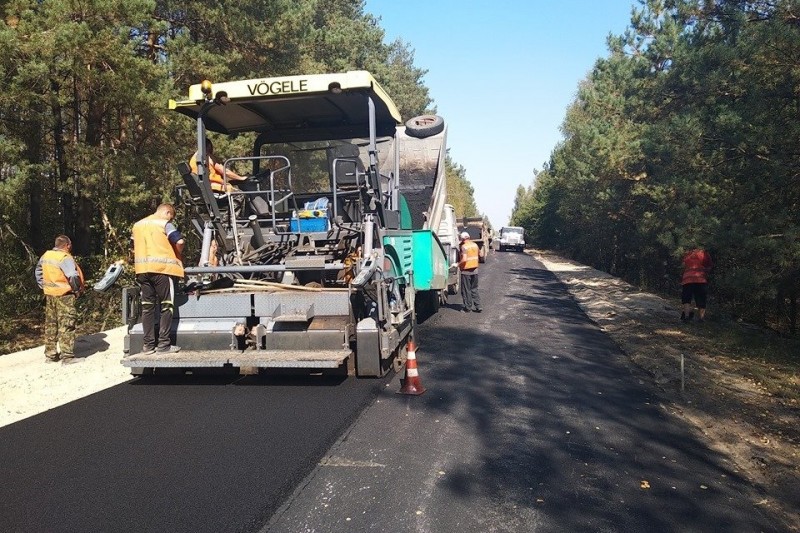 Перед морозами звітують: на Чернігівщині відремонтували доріг на сотні мільйонів гривень