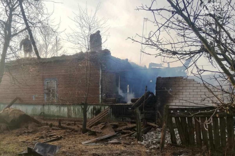 Троє дітей до 5 років ледь не померли від чадного газу в селі Чернігівської області
