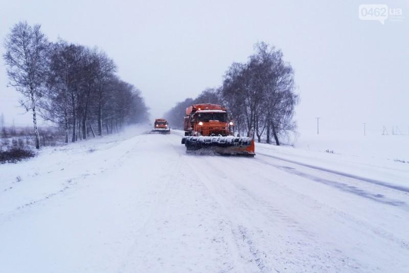 Снігоприбиральні машини на дорогах Чернігівської області не зможуть «ходити наліво»