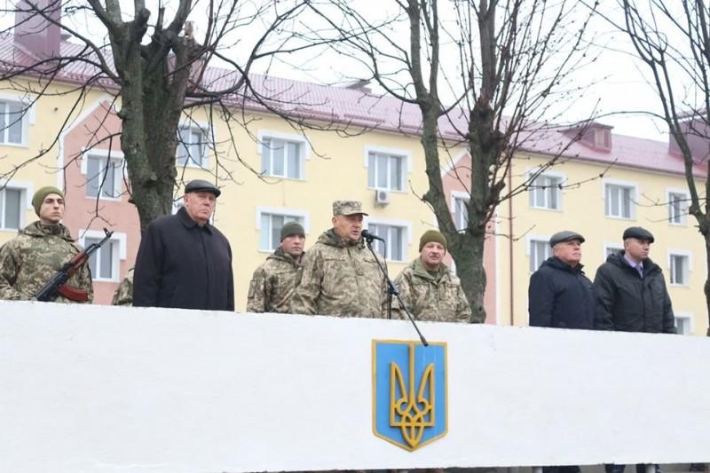 В Чернігові строковики присягнули на вірність українському народу