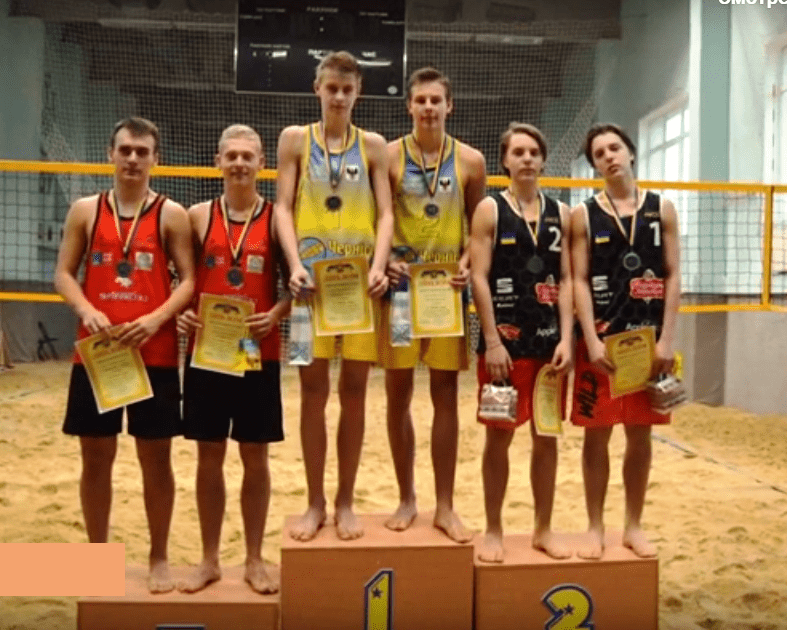 Чернігівські волейболісти перемогли у 1-му турі зимового чемпіонату України