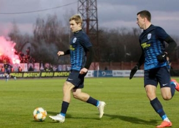 Десна здобула розгромну перемогу в першому спарингу на зборі