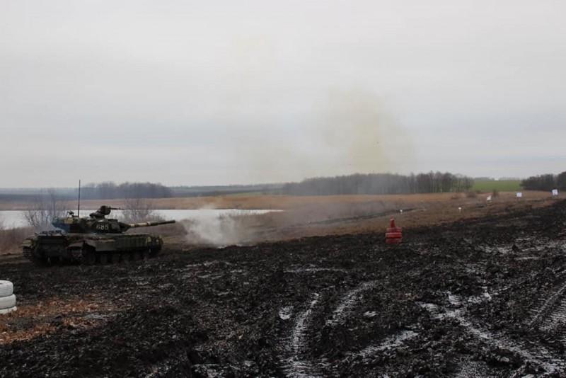 Чернігівські танкісти тренувалися бити ворога