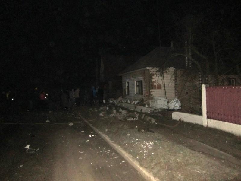 Врезался в дом: в ДТП на Черниговщине погибло двое