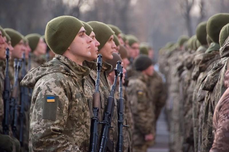 На Чернігівщині дві тисячі військових склали присягу