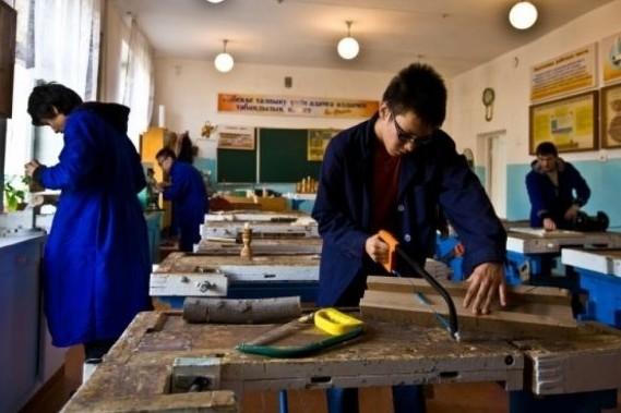 Зі шкільної парти – в професію, або Навіщо потрібне трудове навчання в школі