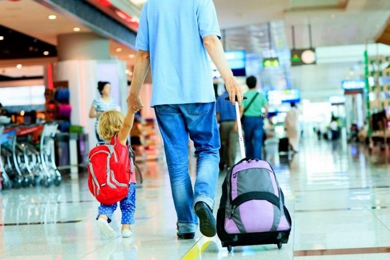 Весняні канікули: які потрібні документи для поїздки з дитиною закордон