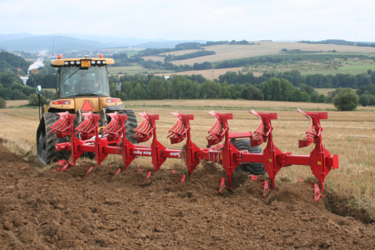 На Чернігівщині фермер розорав під кукурудзу археологічні пам’ятки вартістю два мільярди