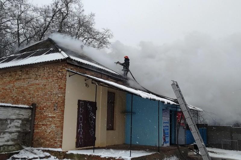 У Прилуцькому районі сталася пожежа в торговельному закладі