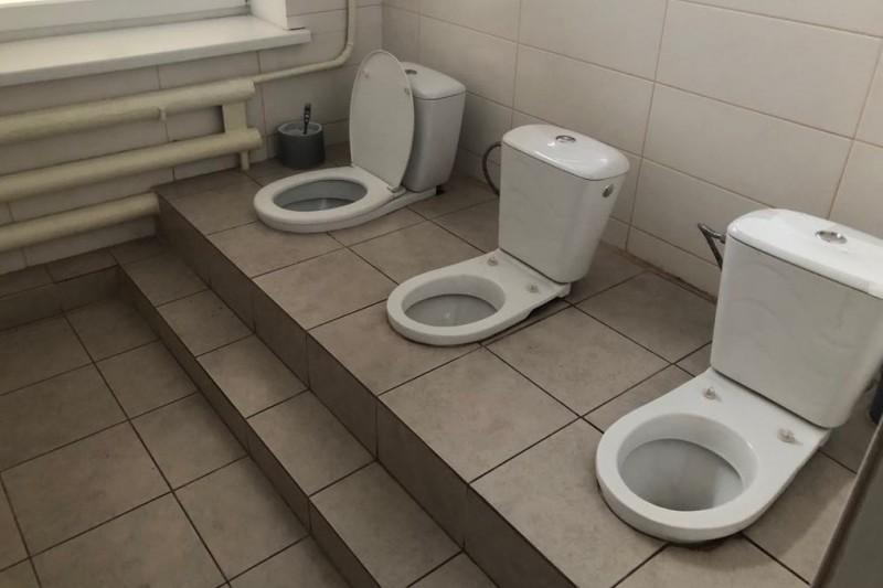 Чи будуть у школах туалети без перегородок: відповідь управління освіти Чернігівщини