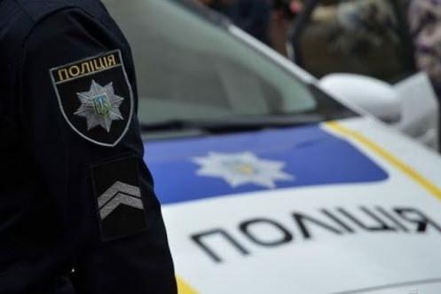 Чернігівець побив перехожого біля свого будинку