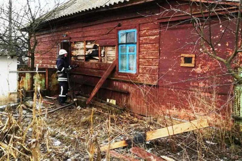 Потушили 9 пожаров и спасли женщину: работа пожарных Черниговщины за сутки