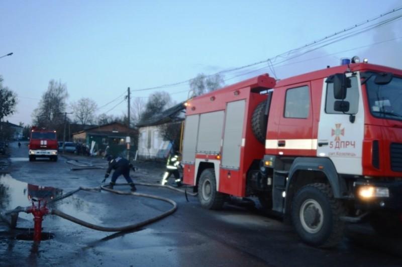 Масштабна пожежа на Чернігівщині: горів магазин та вантажівка