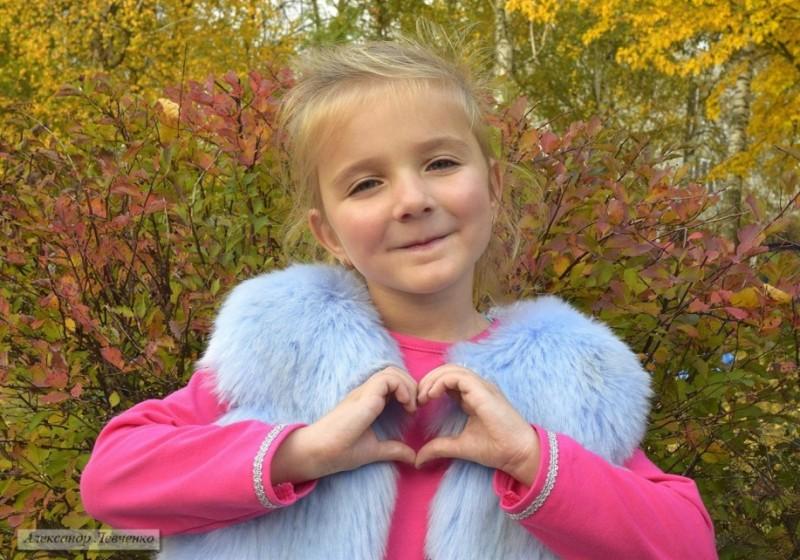 П’ятирічна Варя Левченко з Корюківки бере участь у міжнародному конкурсі краси