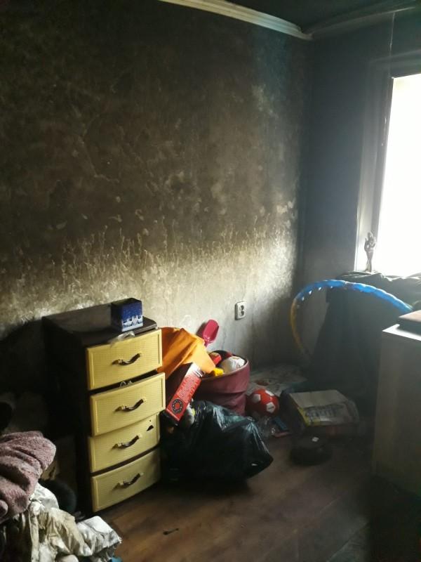 Пожежа у Чернігові: вогонь залишив тільки чорні стіни