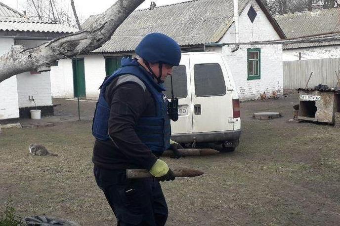 В нескольких метрах от жилого дома: на Черниговщине нашли снаряды времен Второй мировой