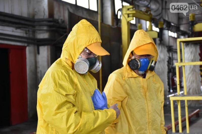 Коронавірусу - бій: у Чернігові розпочали дезинфекцію громадського транспорту