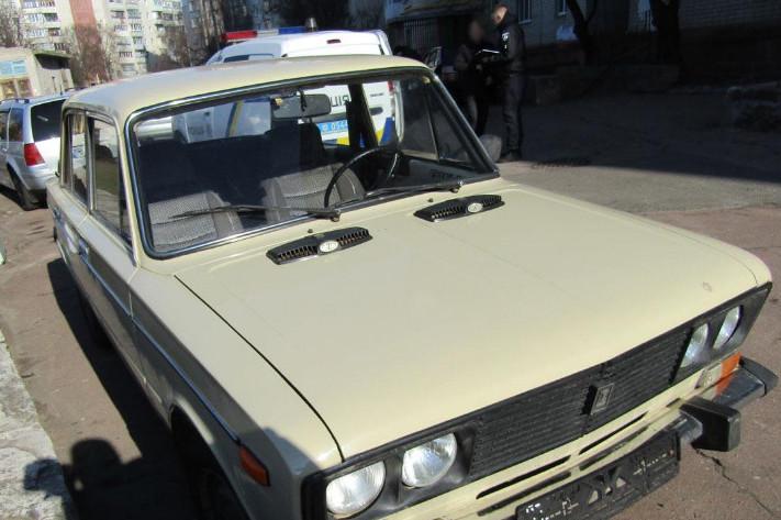 Чернігівські поліцейські повідомили про підозру чоловікам, які викрали автомобіль
