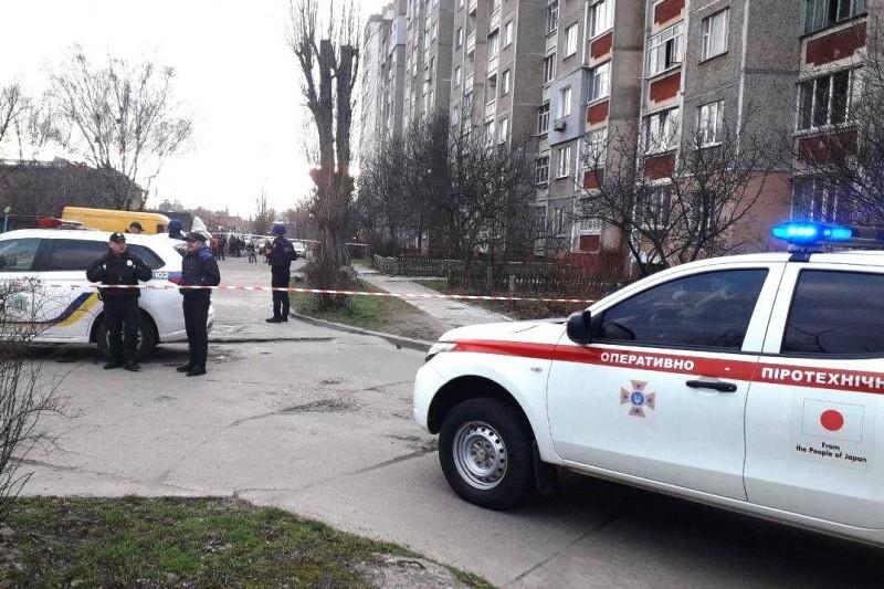 Під чернігівською багатоповерхівкою знайшли мінометну міну