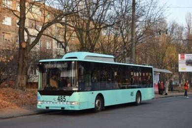 У Чернігові під час руху тролейбуса пасажир отримав травми