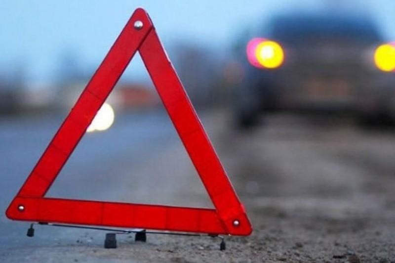 Бобровицька поліція з’ясовує обставини зіткнення мопеда і автомобіля