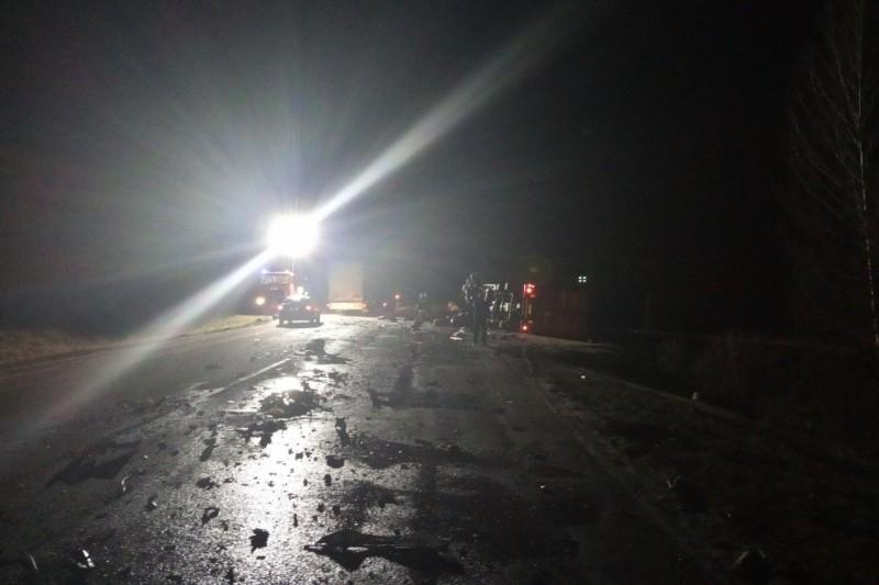 Один водій загинув на місці, другий помер у лікарні: зіткнення вантажівок на Чернігівщині