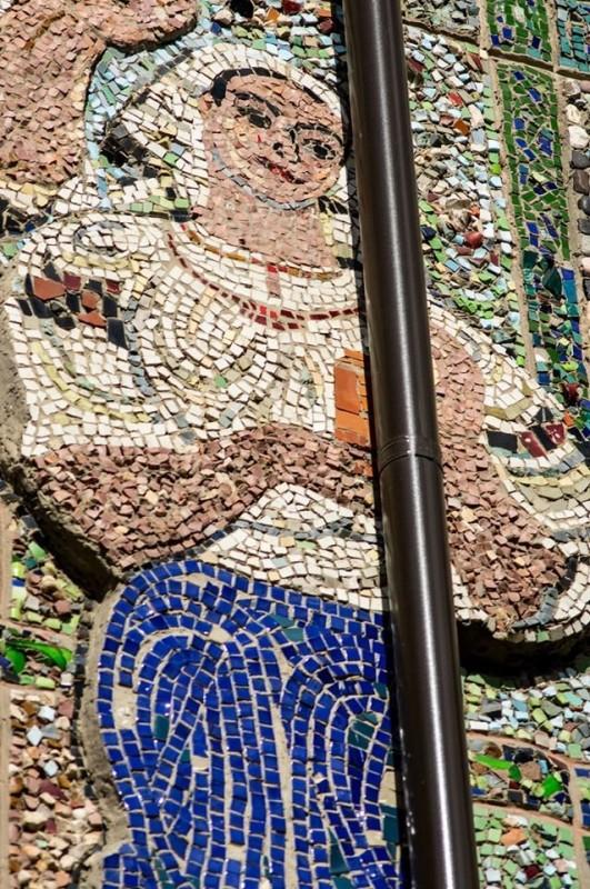 Відповідь на петицію: мозаїку на Палаці культури в Чернігові до завершення карантину не руйнуватимуть