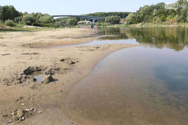 Рівень води в Десні у межах Чернігова впав до історичного мінімуму