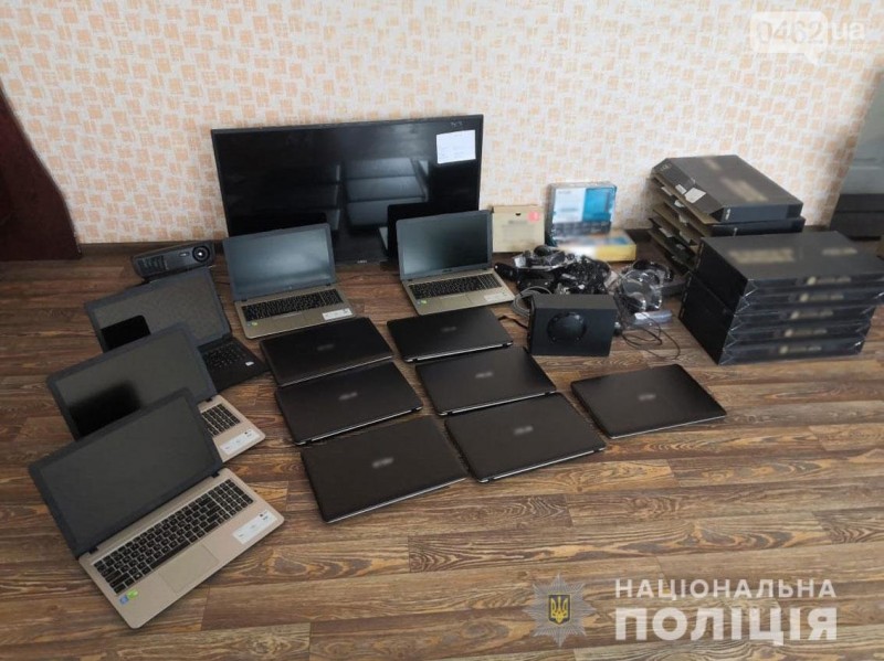Зі школи в Чернігівській області вкрали 12 ноутбуків