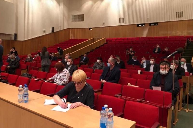 Вдовенко знову скликає сесію облради. Пускатимуть лише депутатів