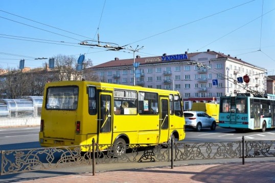 З 1 червня у Чернігові можуть відмінити перепустки для проїзду у транспорті зранку