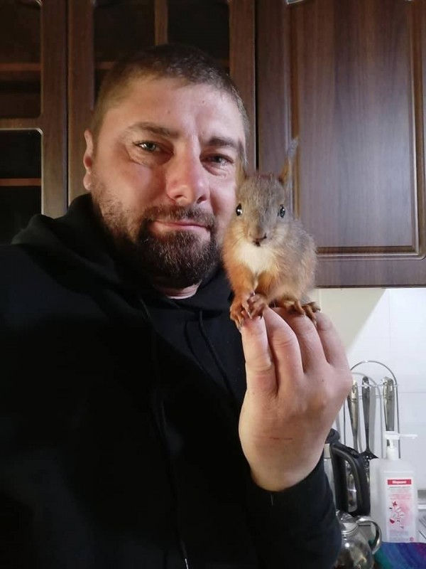 Священник із Седнева розповів про подальшу долю врятованого ним білченяти