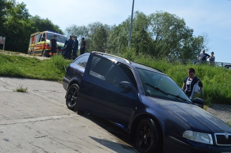 У Стрижні втопили іномарку: залучались рятувальники