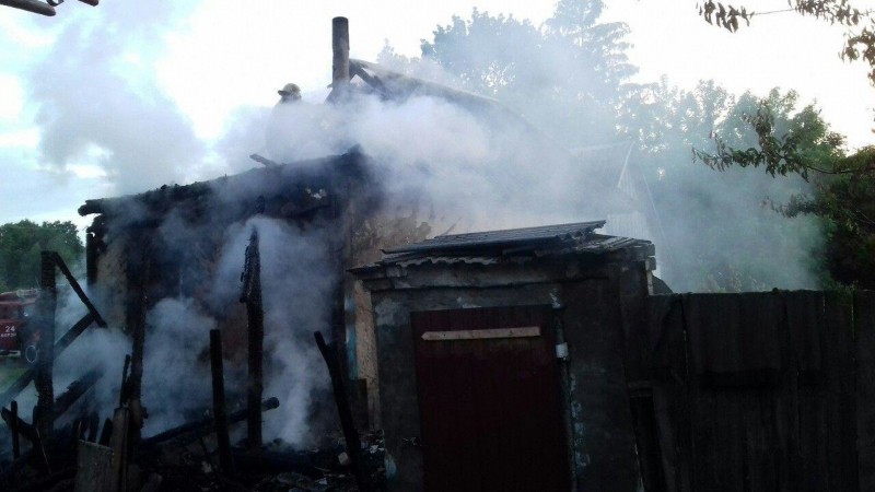 Під час пожежі на Чернігівщині постраждали 2-річна дитина та її мати