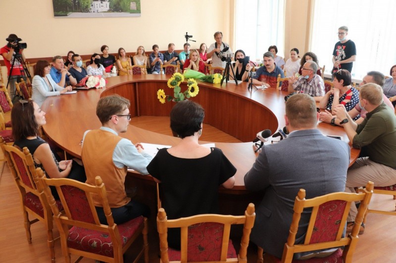 У Чернігові нагородили переможців журналістського конкурсу «МедіаЧе»-2020