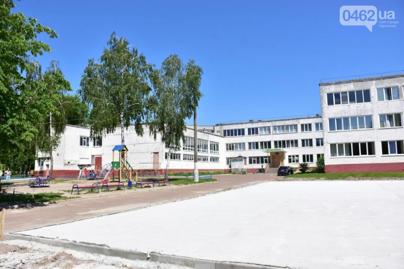 У Чернігові будують три спортивні майданчики