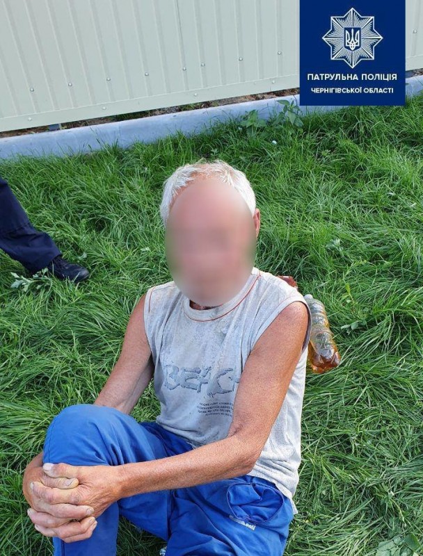 Чернігівські поліцейські затримали п'яного "учасника бойових дій" з підробленим посвідченням