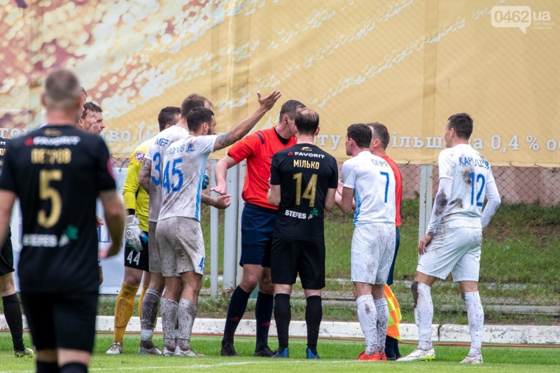 Півзахисник "Десни" про можливу перемогу над "Шахтарем": "Думаю, немає нічого неможливого"