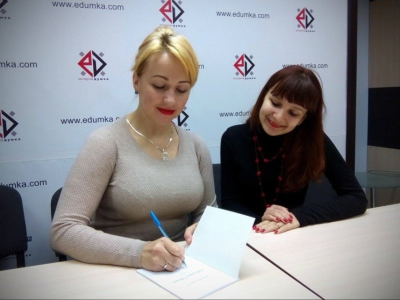 Люди: Про професію, на яку «підсіла» у 5-річному віці, та погляд на сучасну поезію Надії Куліш