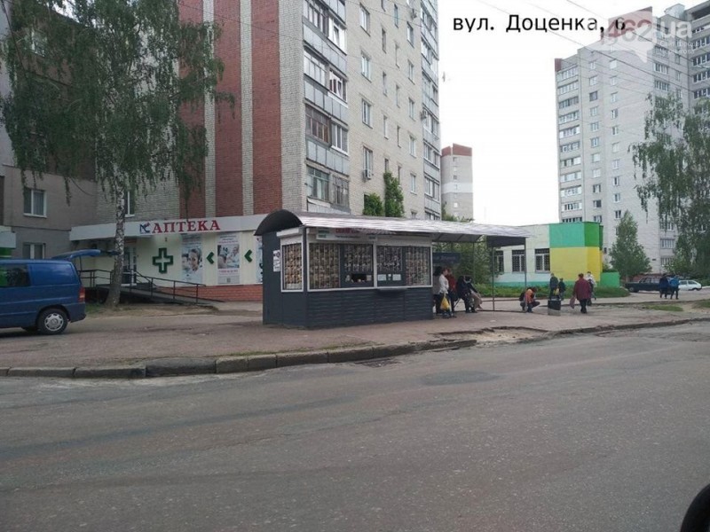 Біля АТБ на Рокоссовського приберуть кіоски. Усього з вулиць Чернігова зникне 9 таких «точок»