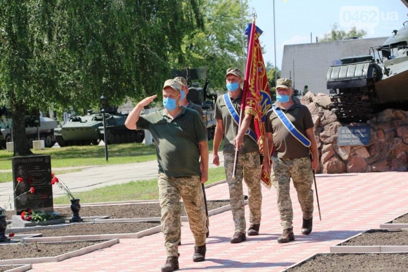 Чернігівські герої-танкісти, що повернулися з АТО, отримали нагороди