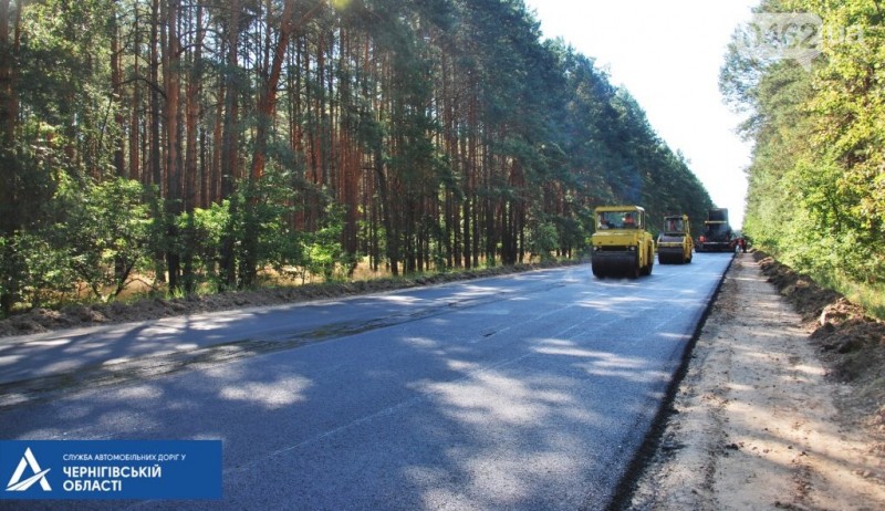 На трасі Чернігів – Гомель біля кордону ремонтують дорогу