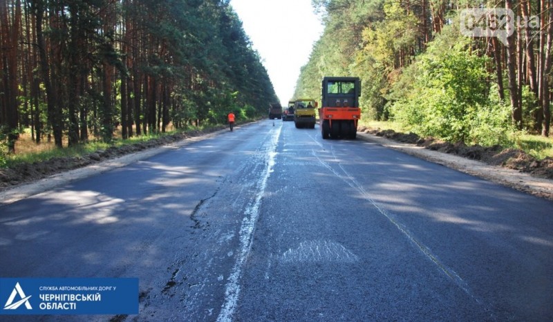 На трасі Чернігів – Гомель біля кордону ремонтують дорогу