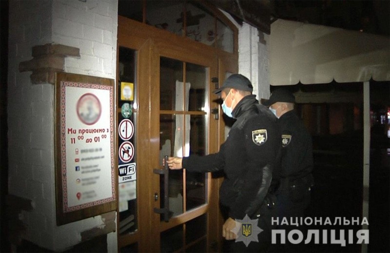 Один з пабів Чернігова працював вночі попри заборону: власнику загрожує штраф