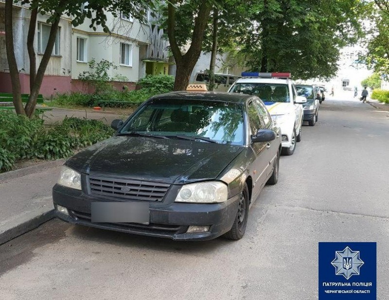 Патрульні затримали чернігівця, який втретє сів за кермо «під кайфом»