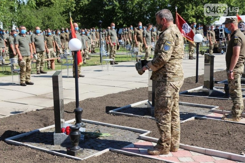 Чернігівські герої-танкісти, що повернулися з АТО, отримали нагороди