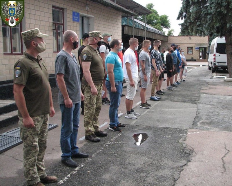Чернігівські офіцери запасу відправились на строкову службу