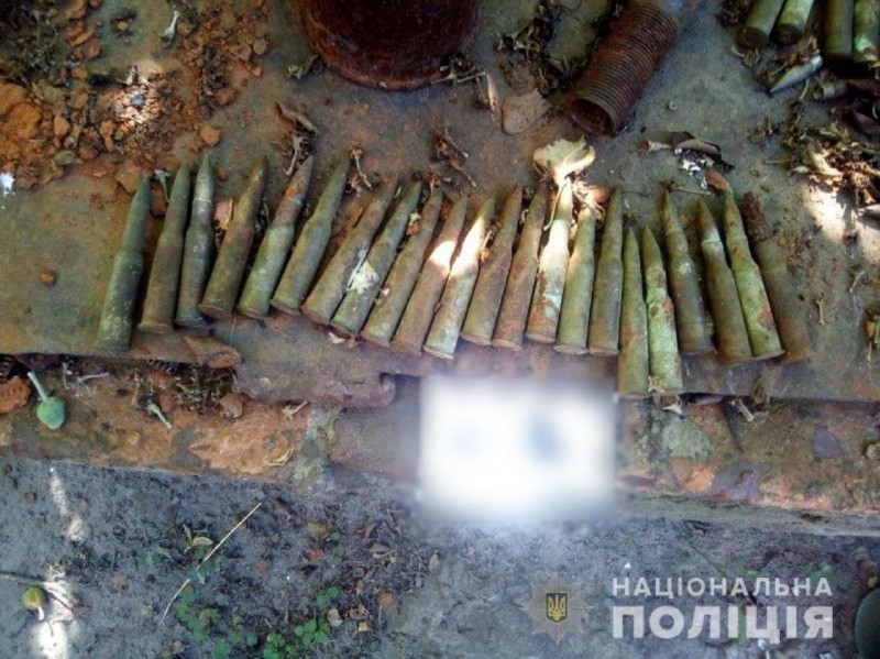Житель Чернігівщини тримав удома вибухівку, що могла здетонувати в будь-який момент