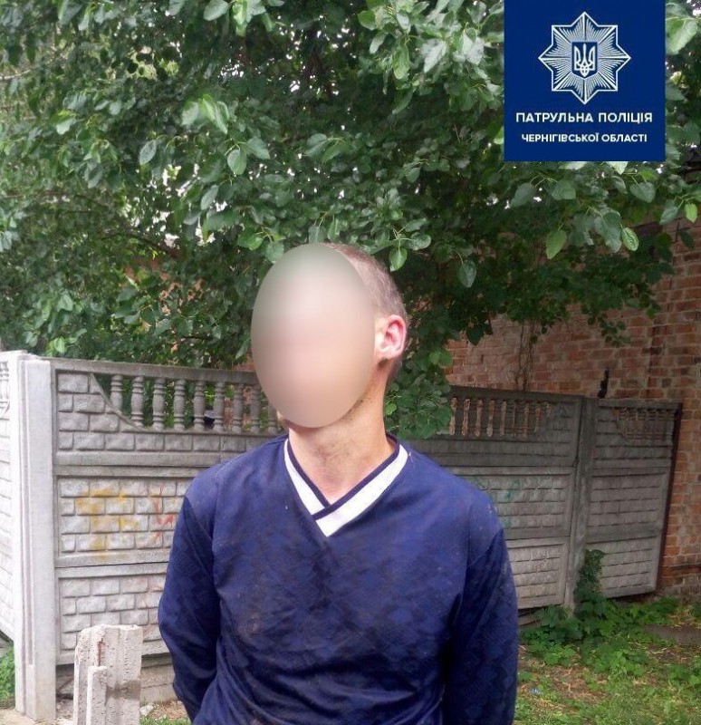 Чернігівські патрульні затримали крадія, якого переслідувала жертва
